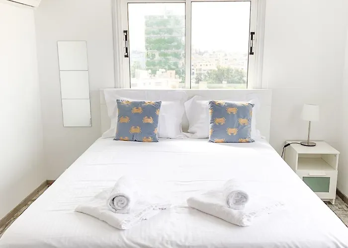 Downtown Apartment *