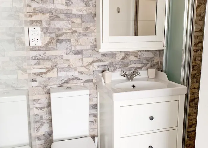 Downtown דירה לרנקה