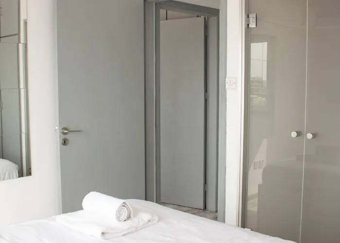 Downtown דירה לרנקה