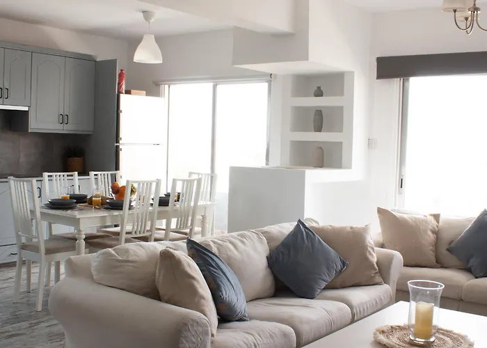 דירה Downtown לרנקה